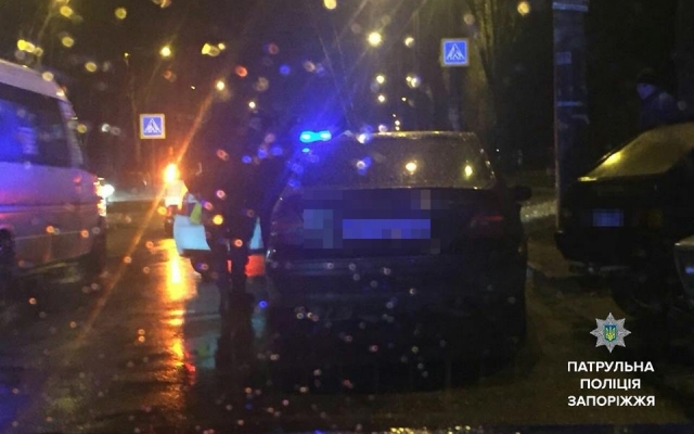В Запорожье злоумышленник угнал машину и требовал за неё выкуп (ФОТО) Фото № 1 В Запорожье злоумышленник угнал машину и требовал за неё выкуп (ФОТО) Фото № 1