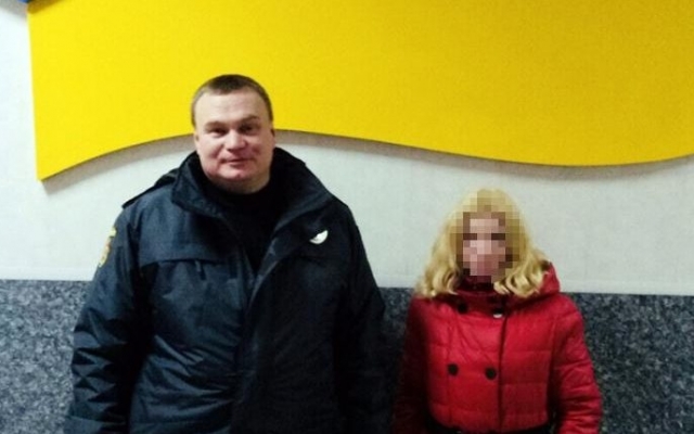 Школьница пряталась в подъезде, чтобы не идти в школу Фото № 0 Школьница пряталась в подъезде, чтобы не идти в школу Фото № 0