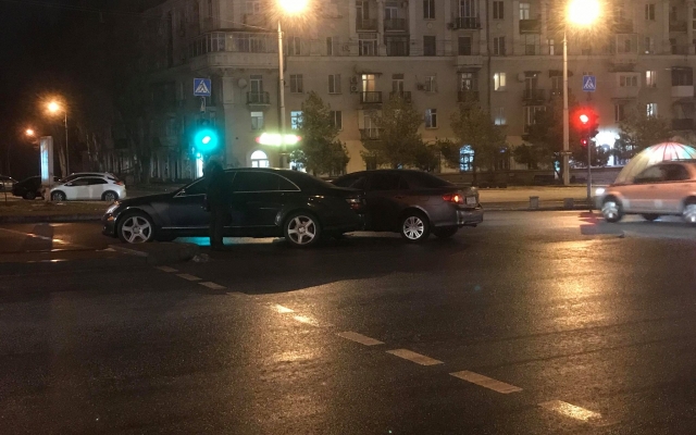 В Запорожье возле остановки В Запорожье возле остановки