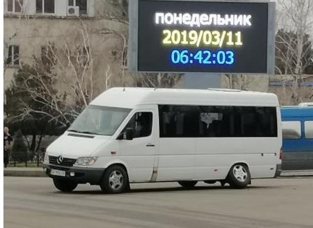 В Запорожской области у маршрутки на ходу отпало колесо (ФОТО) Фото № 0 В Запорожской области у маршрутки на ходу отпало колесо (ФОТО) Фото № 0