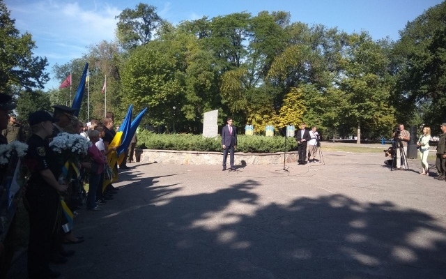 В Запорожье почтили память погибших на Востоке Украины (ФОТО) Фото № 1 В Запорожье почтили память погибших на Востоке Украины (ФОТО) Фото № 1