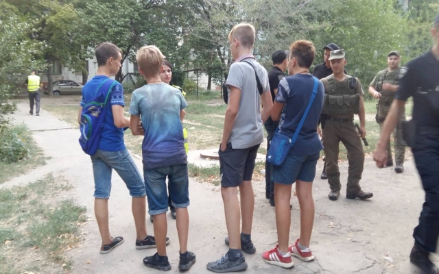 В школе произошла массовая драка (ФОТО) Фото № 2 В школе произошла массовая драка (ФОТО) Фото № 2
