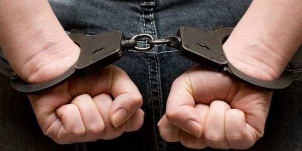В Запорожье на остановке избили и ограбили ребенка Фото № 0 В Запорожье на остановке избили и ограбили ребенка Фото № 0