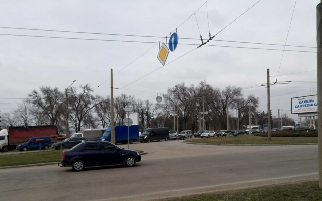 Ни дня без пробки: сегодня ДнепроГЭС снова Ни дня без пробки: сегодня ДнепроГЭС снова