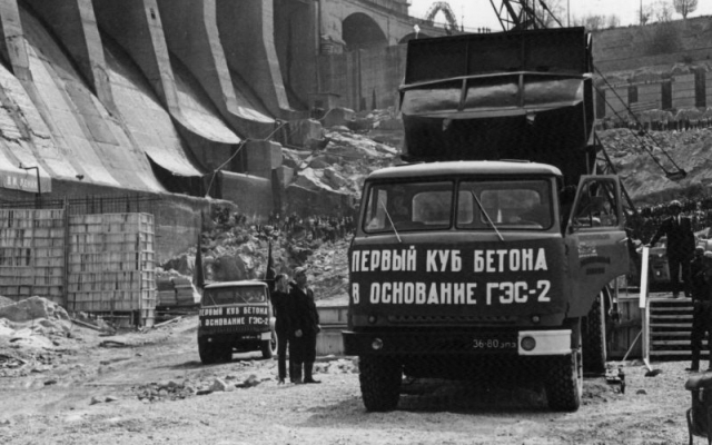 Как митинговали работники ДнепроГЭС: Фото советских времен Фото № 0 Как митинговали работники ДнепроГЭС: Фото советских времен Фото № 0