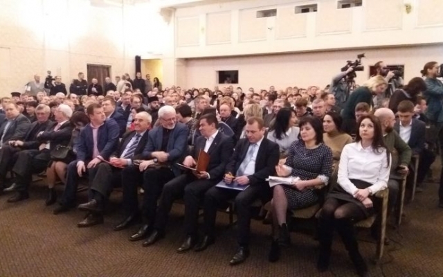 По заготовленным вопросам: Брыль отчитался о своей работе (ФОТО) Фото № 2 По заготовленным вопросам: Брыль отчитался о своей работе (ФОТО) Фото № 2