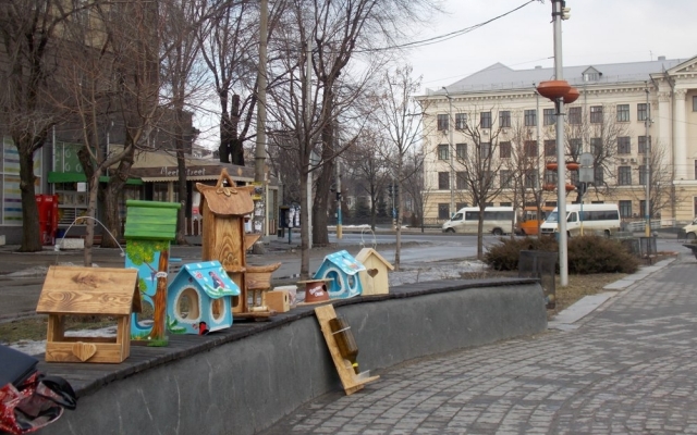 В Запорожье выбирали лучшую кормушку для птиц Фото № 0 В Запорожье выбирали лучшую кормушку для птиц Фото № 0