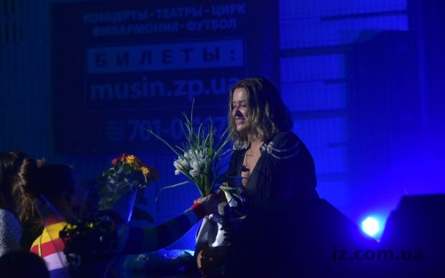 Наталья Могилевская феерично выступила в Запорожье (ВИДЕО, ФОТО) Фото № 0 Наталья Могилевская феерично выступила в Запорожье (ВИДЕО, ФОТО) Фото № 0