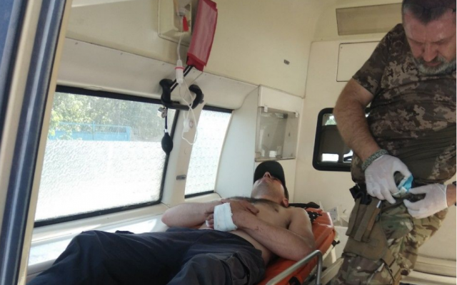 Военный из Запорожской области спасал беглеца из Донецкой области (ФОТО) Фото № 0 Военный из Запорожской области спасал беглеца из Донецкой области (ФОТО) Фото № 0