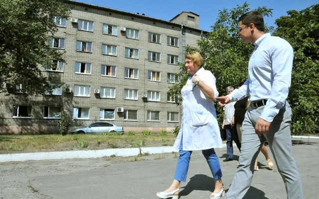 Здание в центре города Здание в центре города