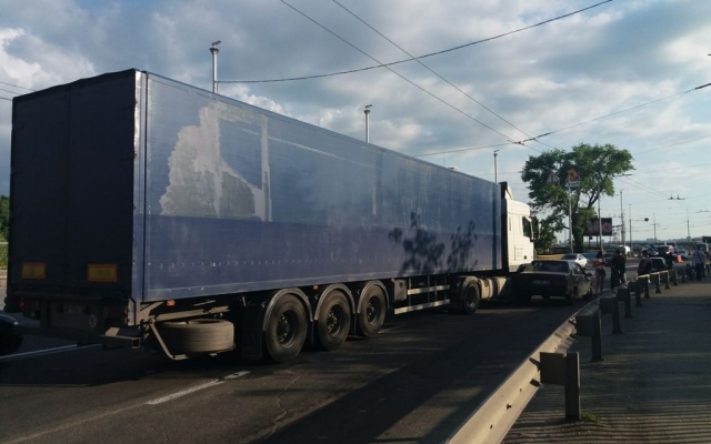 В Запорожье для грузовиков В Запорожье для грузовиков
