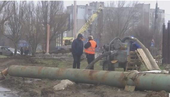 Снова прорыв: В Бердянске опять 4 микрорайона остались без воды (ФОТО) Фото № 0 Снова прорыв: В Бердянске опять 4 микрорайона остались без воды (ФОТО) Фото № 0