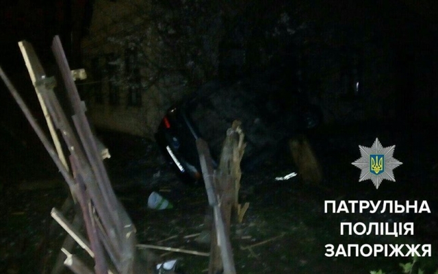 Смотрите: в Запорожье серьезное ДТП, авто перевернулось Фото № 1 Смотрите: в Запорожье серьезное ДТП, авто перевернулось Фото № 1