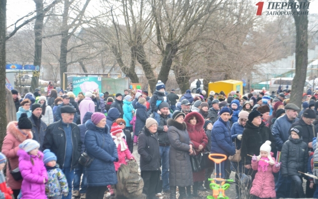 Появились фото празднования Масленицы возле дуба Фото № 2 Появились фото празднования Масленицы возле дуба Фото № 2
