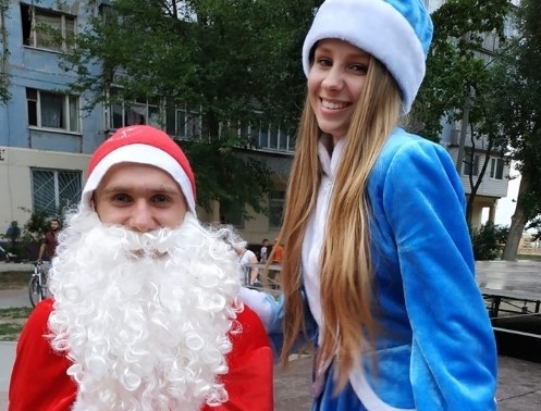 В Мелитополе посреди лета отмечали Новый год (ФОТО) Фото № 2 В Мелитополе посреди лета отмечали Новый год (ФОТО) Фото № 2