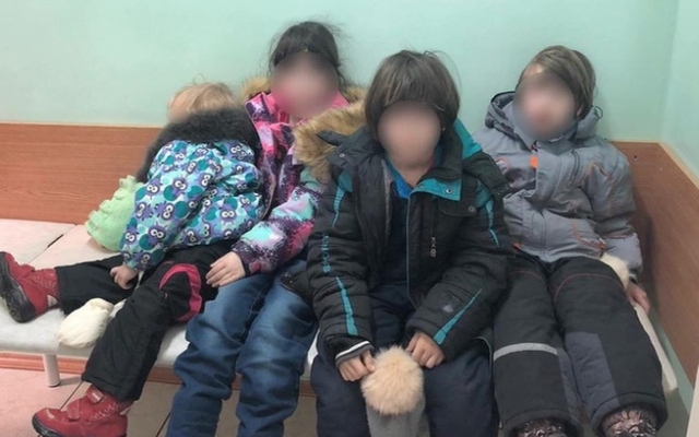 Под Запорожьем дети из многодетной семьи попали в больницу с истощением Фото № 0 Под Запорожьем дети из многодетной семьи попали в больницу с истощением Фото № 0
