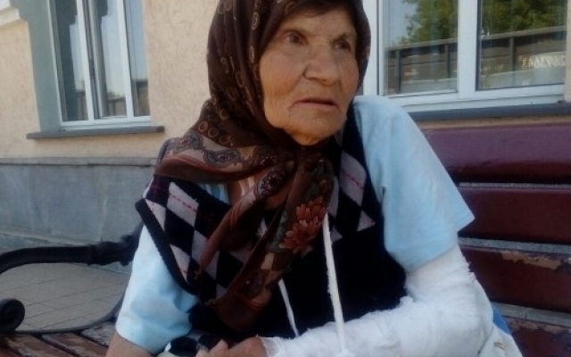 На вокзале в Запорожской области живет еще одна бабушка (ФОТО) Фото № 0 На вокзале в Запорожской области живет еще одна бабушка (ФОТО) Фото № 0
