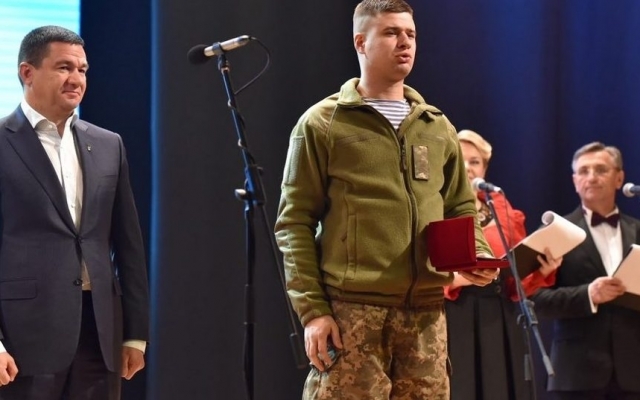 Запорожец рассказал, как ему пришлось копать себе могилу в зоне АТО (ФОТО) Фото № 0 Запорожец рассказал, как ему пришлось копать себе могилу в зоне АТО (ФОТО) Фото № 0
