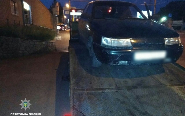 В Запорожье за рулем чужого автомобиля поймали пьяного подростка Фото № 0 В Запорожье за рулем чужого автомобиля поймали пьяного подростка Фото № 0
