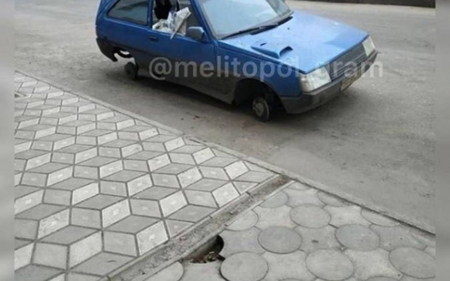 Неизвестные надругались над автомобилем (ФОТО) Фото № 0 Неизвестные надругались над автомобилем (ФОТО) Фото № 0