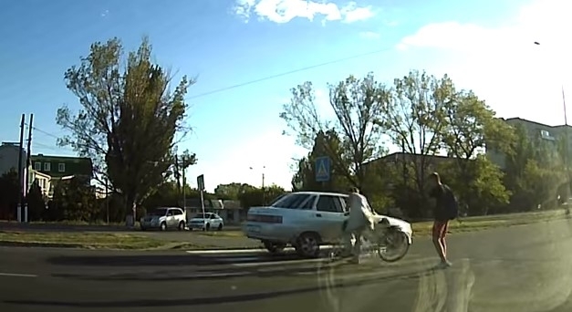 В сети появилось видео, как сбили пешехода на В сети появилось видео, как сбили пешехода на
