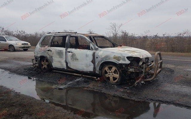 ЧП на автодороге возле Бердянска: из пылающего авто выскакивали пассажиры (ФОТО, ВИДЕО) Фото № 0 ЧП на автодороге возле Бердянска: из пылающего авто выскакивали пассажиры (ФОТО, ВИДЕО) Фото № 0
