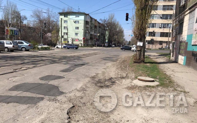 Волшебные свойства буряка: После чего в Запорожье заасфальтировали ямы Фото № 1 Волшебные свойства буряка: После чего в Запорожье заасфальтировали ямы Фото № 1