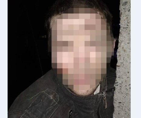 В Шевченковском районе Запорожья полицейские открыли огонь по машине (ФОТО) Фото № 1 В Шевченковском районе Запорожья полицейские открыли огонь по машине (ФОТО) Фото № 1