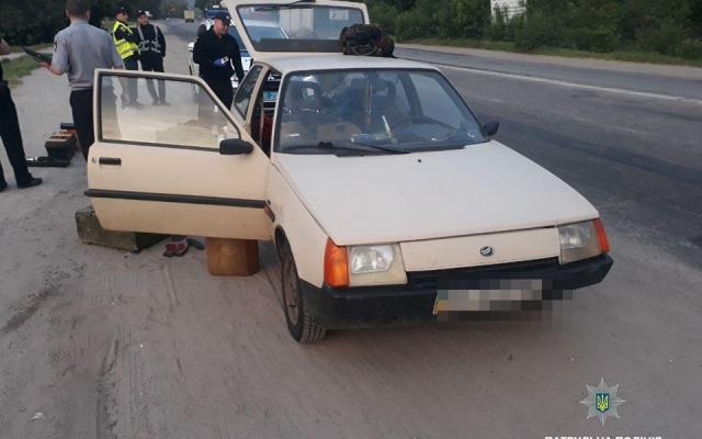 В Запорожье задержали мужчину с большим количеством оружия (ФОТО) Фото № 2 В Запорожье задержали мужчину с большим количеством оружия (ФОТО) Фото № 2
