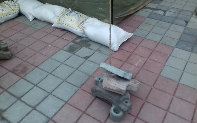 Запорожцы массово поднимаются против Президента: Палаточный городок увеличивается (ФОТО) Фото № 3 Запорожцы массово поднимаются против Президента: Палаточный городок увеличивается (ФОТО) Фото № 3