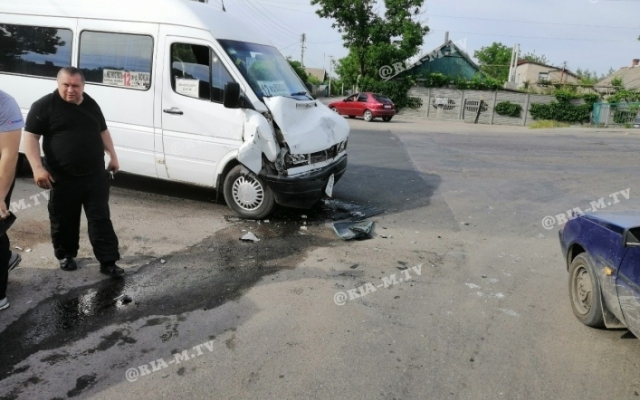 В Запорожской области пасажирский автобус попал в аварию (ФОТО) Фото № 5 В Запорожской области пасажирский автобус попал в аварию (ФОТО) Фото № 5