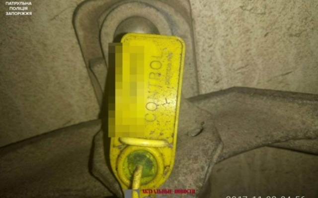 Под Запорожьем полиция задержала водителя фуры (ФОТО) Фото № 0 Под Запорожьем полиция задержала водителя фуры (ФОТО) Фото № 0