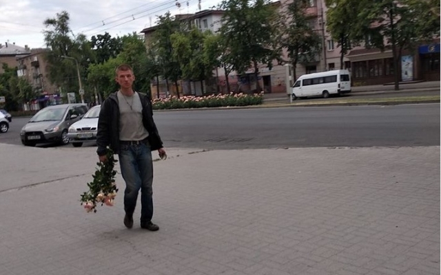 Горожан возмутил поступок запорожца в центре города (ФОТО) Фото № 0 Горожан возмутил поступок запорожца в центре города (ФОТО) Фото № 0