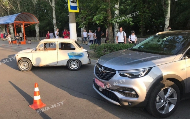 На выставке фестиваля ЧерешнЁво горбатый На выставке фестиваля ЧерешнЁво горбатый