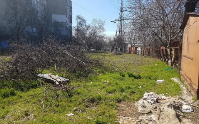 Запорожский курорт в преддверии нового сезона завален мусором (ФОТО) Фото № 2 Запорожский курорт в преддверии нового сезона завален мусором (ФОТО) Фото № 2