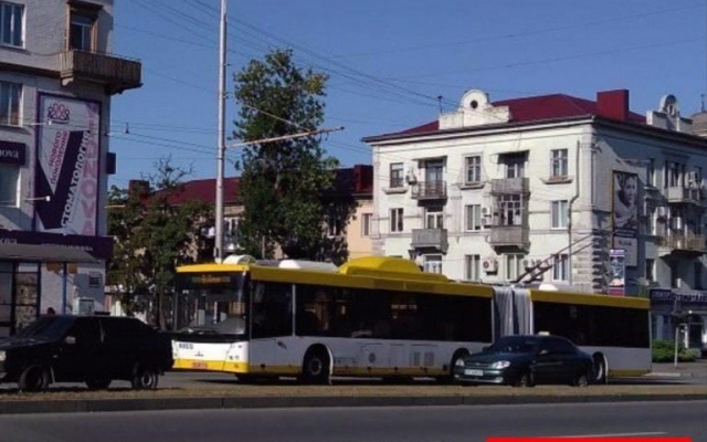 В Запорожье на улицах появились троллейбусы-гармошки (ФОТО) Фото № 0 В Запорожье на улицах появились троллейбусы-гармошки (ФОТО) Фото № 0