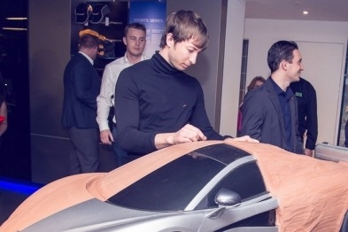 Украинец стал дизайнером автомобилей McLaren Фото № 2 Украинец стал дизайнером автомобилей McLaren Фото № 2