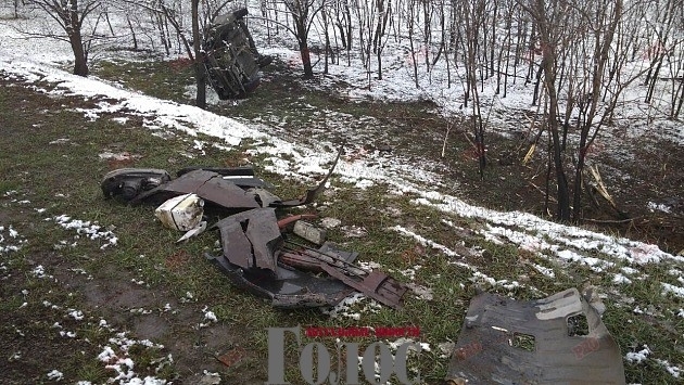Иномарка слетела с дороги и сделала несколько кувырков (ФОТО) Фото № 0 Иномарка слетела с дороги и сделала несколько кувырков (ФОТО) Фото № 0