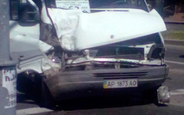 В сети появилась подборка самых крупных аварий с маршрутками в Запорожье (ФОТО) Фото № 2 В сети появилась подборка самых крупных аварий с маршрутками в Запорожье (ФОТО) Фото № 2