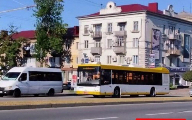 В Запорожье на улицах появились троллейбусы-гармошки (ФОТО) Фото № 2 В Запорожье на улицах появились троллейбусы-гармошки (ФОТО) Фото № 2