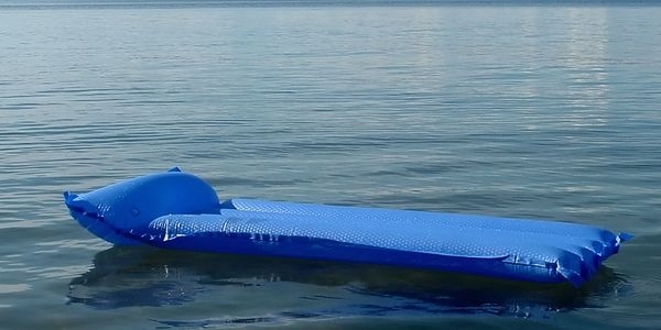 В Азовском море чуть не погибли трое людей Фото № 0 В Азовском море чуть не погибли трое людей Фото № 0