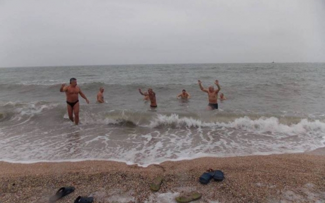 Несколько смелых мужчин удивили земляков (ФОТО) Фото № 0 Несколько смелых мужчин удивили земляков (ФОТО) Фото № 0