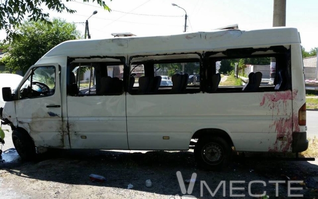 Опубликованы фото с места сегодняшнего громкого ДТП (ФОТО) Фото № 0 Опубликованы фото с места сегодняшнего громкого ДТП (ФОТО) Фото № 0