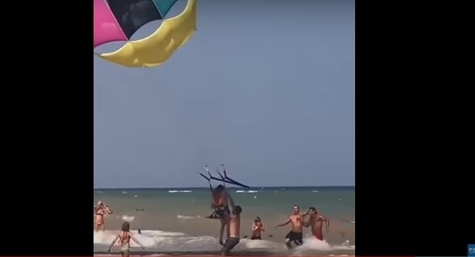 На запорожском курорте ЧП на водном аттракционе (ВИДЕО) Фото № 0 На запорожском курорте ЧП на водном аттракционе (ВИДЕО) Фото № 0
