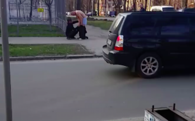 Запорожец получил пулю в пах за хамское поведение Фото № 0 Запорожец получил пулю в пах за хамское поведение Фото № 0