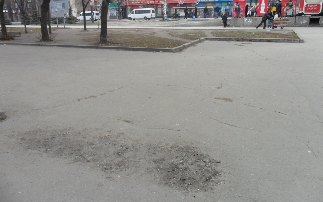 Запорожцы поделились жуткими фотографиями с места бывшего кладбища Фото № 3 Запорожцы поделились жуткими фотографиями с места бывшего кладбища Фото № 3