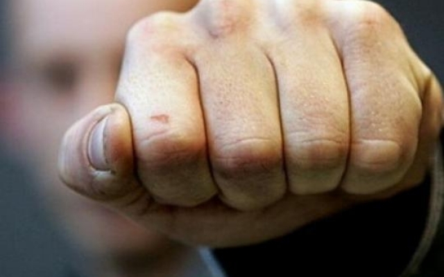 В Запорожье на Набережной у кафе избили 10-рых отдыхающих Фото № 0 В Запорожье на Набережной у кафе избили 10-рых отдыхающих Фото № 0