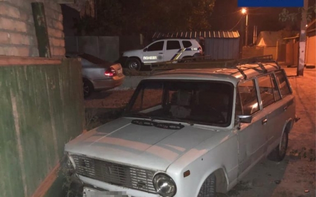 В Запорожье полицейские догоняли неадекватного волителя (ФОТО) Фото № 0 В Запорожье полицейские догоняли неадекватного волителя (ФОТО) Фото № 0