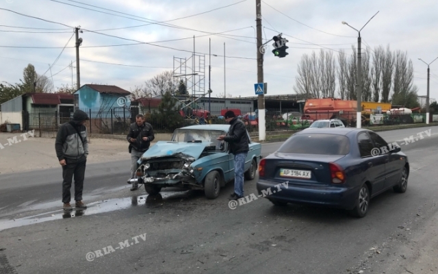 Под Запорожьем произошло серьезное ДТП (ФОТО) Фото № 3 Под Запорожьем произошло серьезное ДТП (ФОТО) Фото № 3