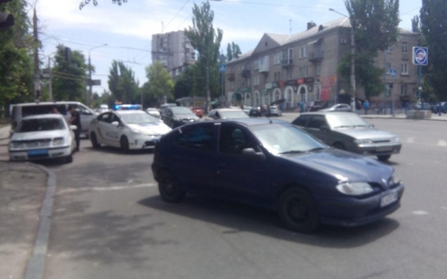 ДТП на Космосе: водитель сбил двух пешеходов и пытался скрыться Фото № 1 ДТП на Космосе: водитель сбил двух пешеходов и пытался скрыться Фото № 1